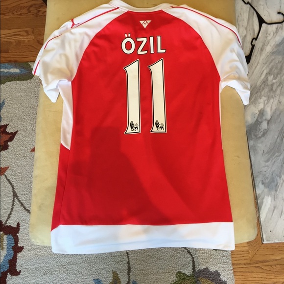 Puma Özil Arsenal jersey - Picture 1 of 3